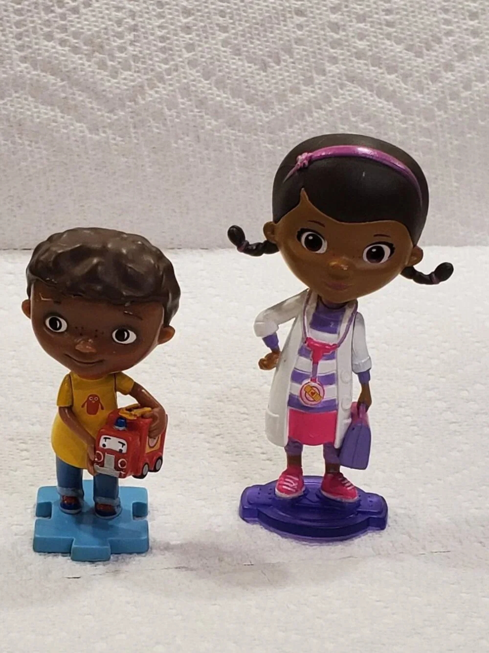 Doc McStuffins Hospital Playset & Many Extras! by Disney Junior  EUC! see photos